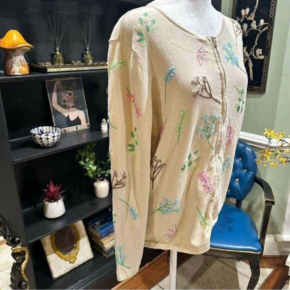 Floral Embroidered Full Zipper Cardigan Size Medium - Picture 5 of 13